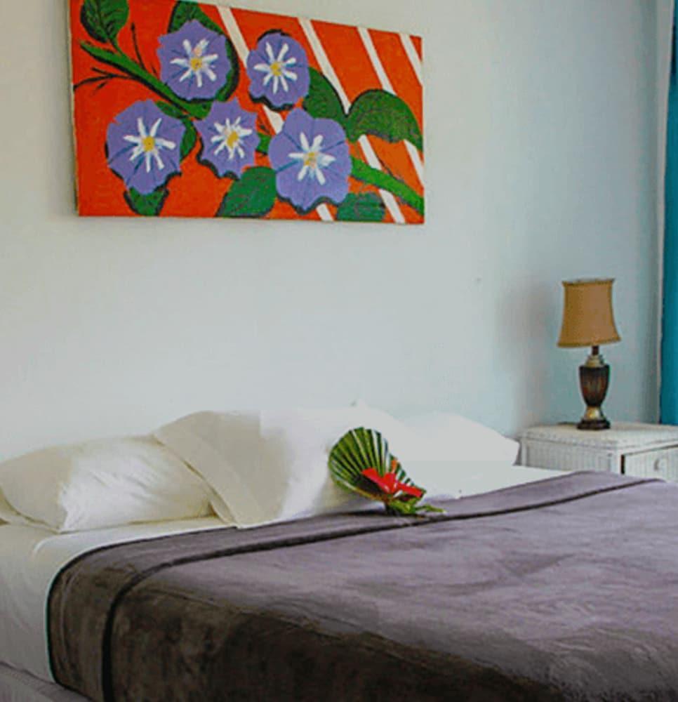Greenwood Beach Resort Bailey Town  Екстер'єр фото